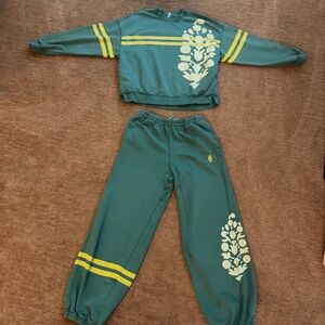 FP Movement All Star Logo Pants & Pullover in Kelly Green